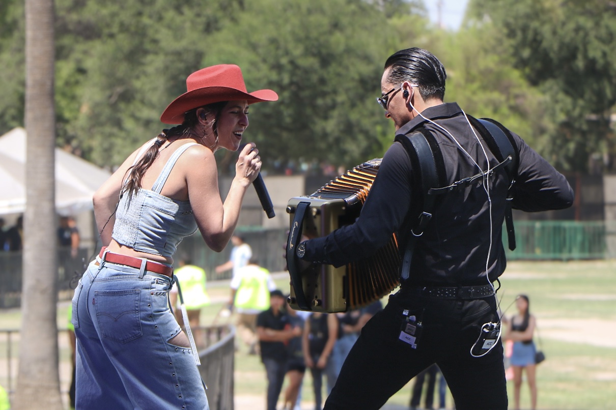 Sofi Saar fue la encargada de abrir el festival.